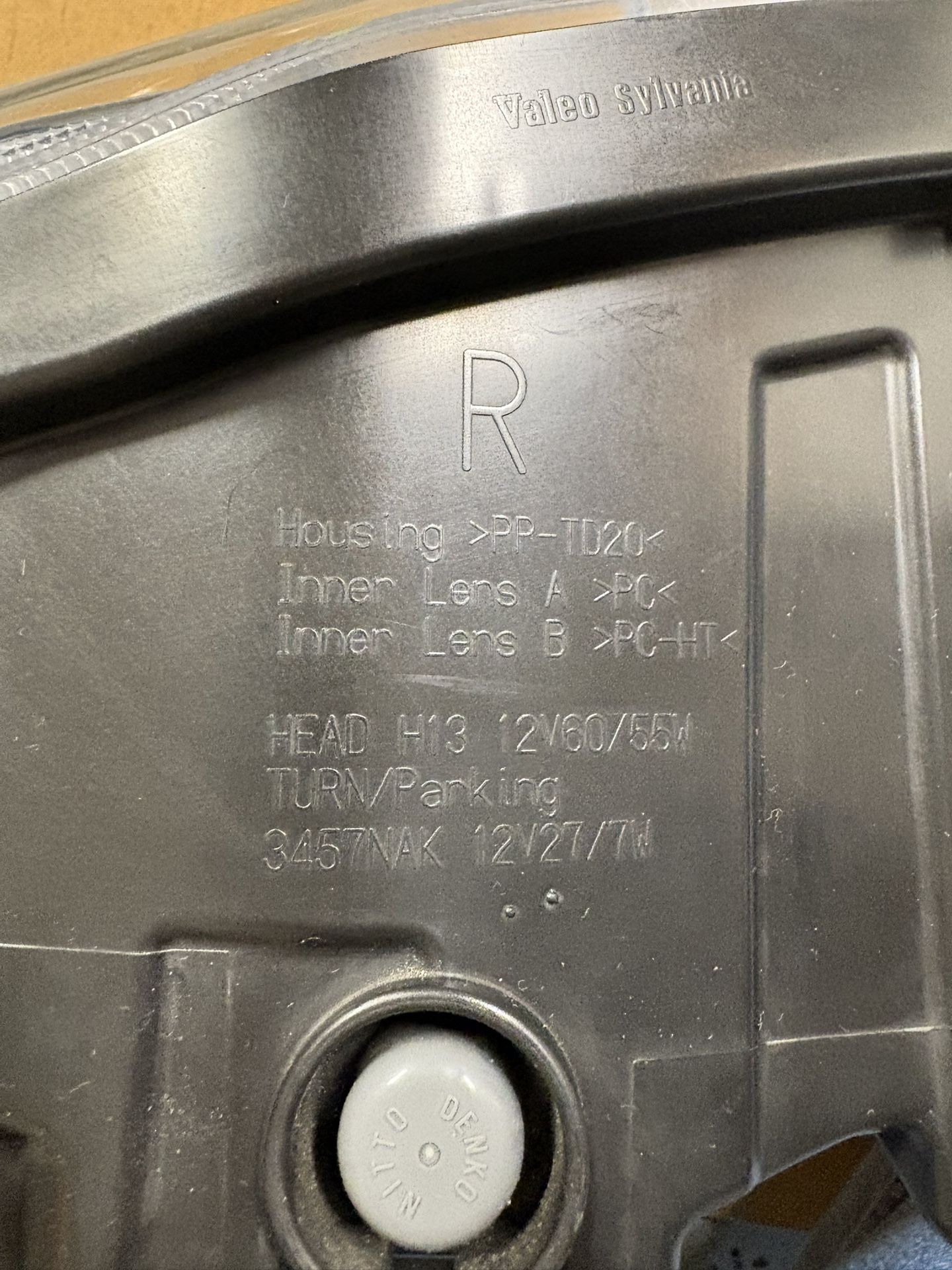 2013 Nissan Leaf Right Headlight Assembly