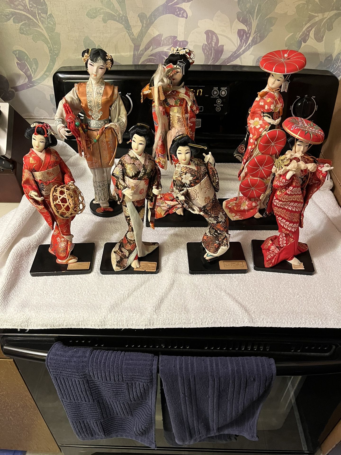 7 Vintage Nishi Geisha Dolls