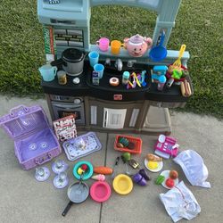 Step 2 kitchen As Is $68