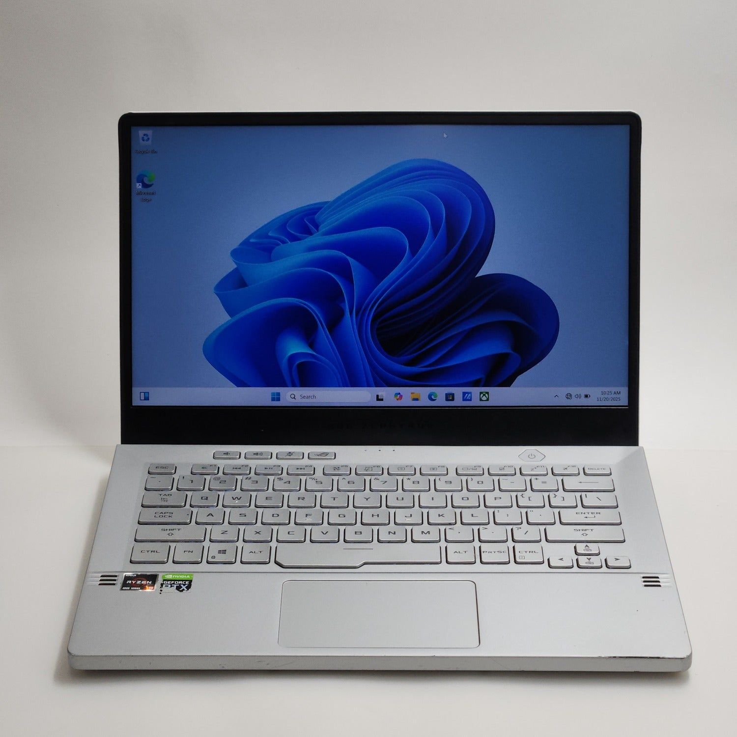 Asus ROG Zephyrus S GA401 14" Ryzen 9 4900HS 3.0GHz 16GB RAM 1TB SSD GeForce RTX 2060 Max-Q