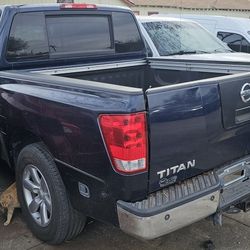 08 Nissan Titan For Parts Rims Wheels Engine Axle Differential Tailgate 