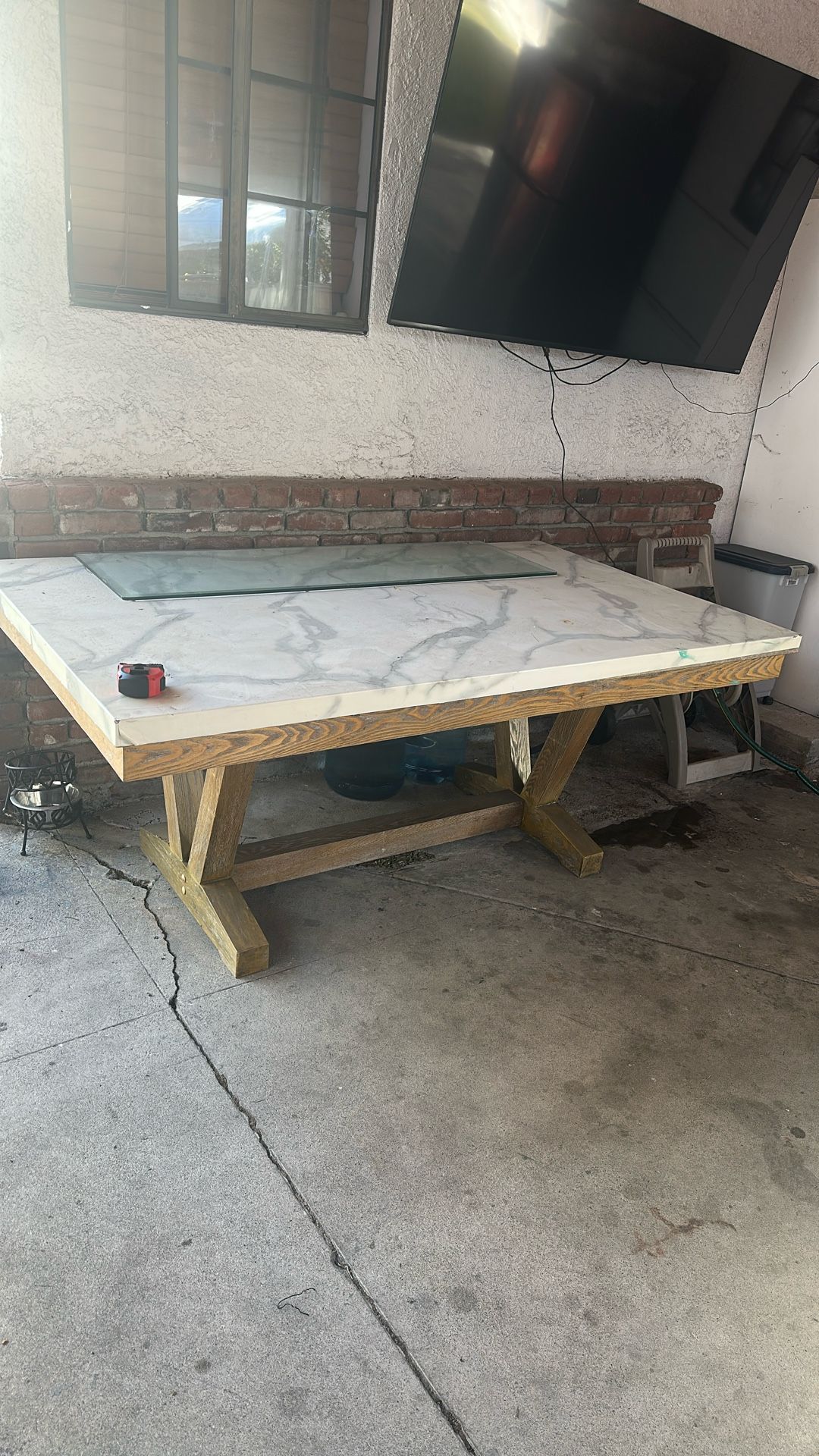 Free Dining Table