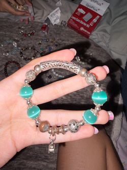 Bracelets cuteeee:3