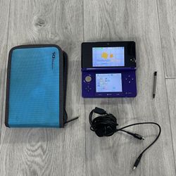 Purple Nintendo 3DS With Charger And Stylus