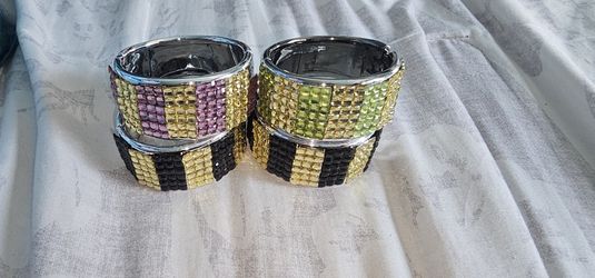 4 Girls Bangles Hinge To Open