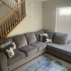 250$ Gray Sectional