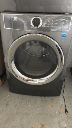 Electrolux Gas Dryer. Excellent Condition.