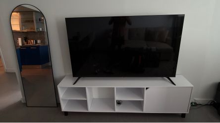 TV LG 65” y mueble TV