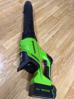 Greenworks 40V Cordless Leaf Blower with Battery