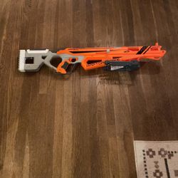Nerf Accustrike Raptor strike