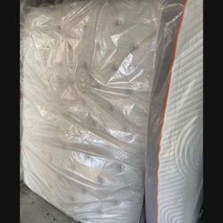 queen mattress brand new 