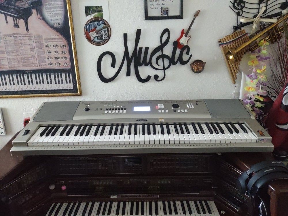 Keyboard Yamaha YPG 235