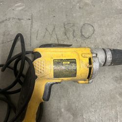 DEWALT DW272 VSR Drywall Screwgun (corded) – Works Great