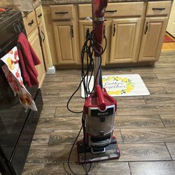 Shark Lift Away, Vacuum Red For Parts Only