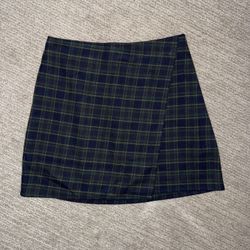 Hollister navy plaid skirt