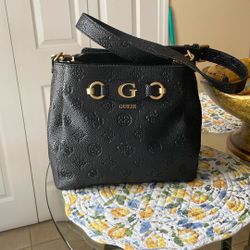 Guess Shoulder Bag