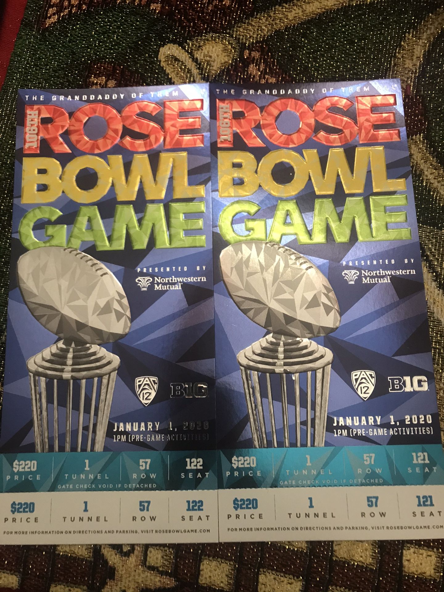 Rose bowl 2020 tickets Oregon vs Wisconsin for Sale in Fontana, CA