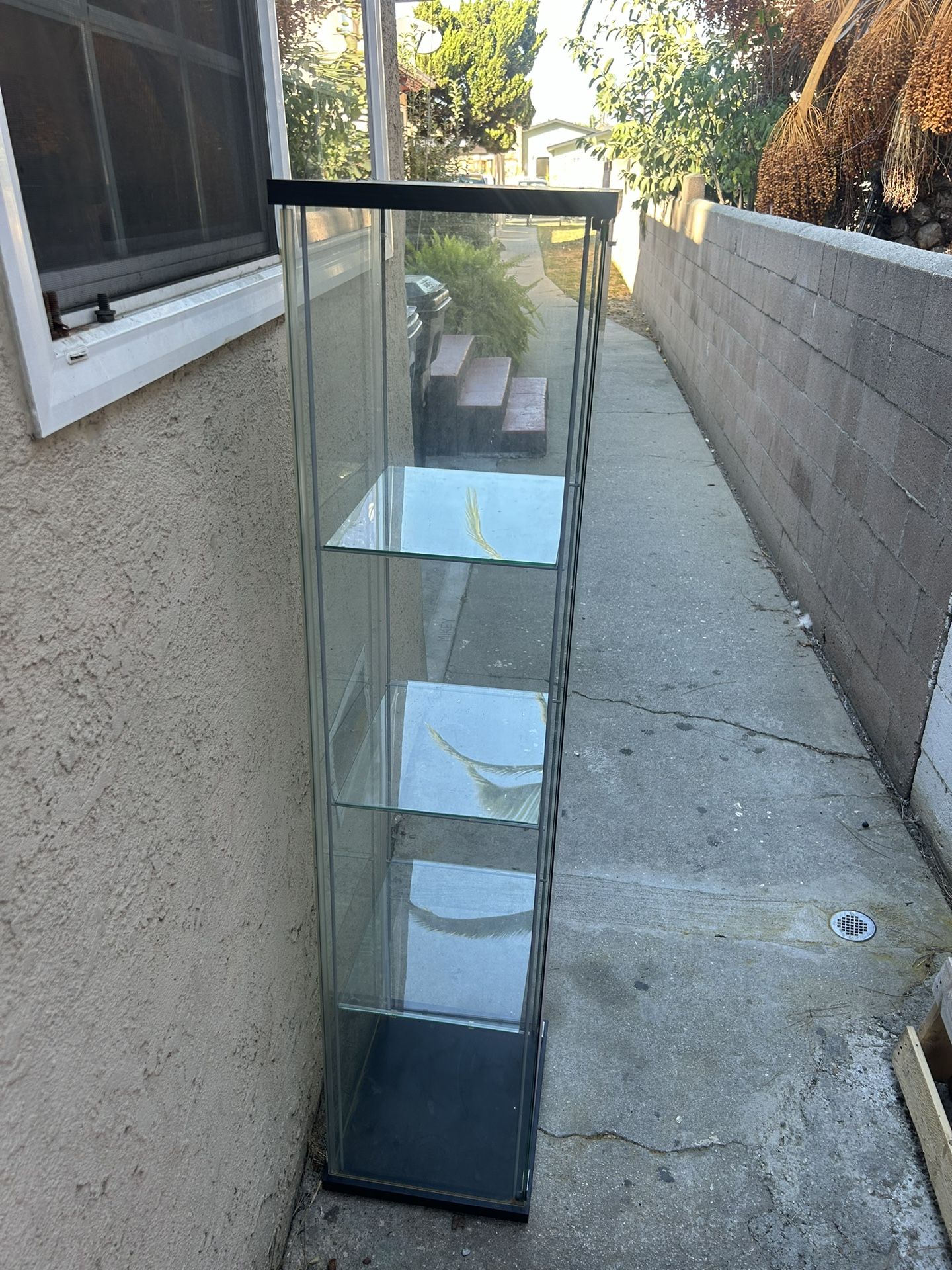 GLASS DISPLAY/VITRINA DE VIDRIO CON 3 REPISAS