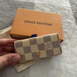 Cartera De Llaves LV