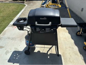 Char-Broil 3-Burner BBQ Grill with Side Burner