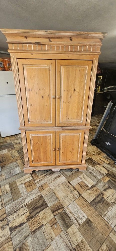 Armoire Cabinet