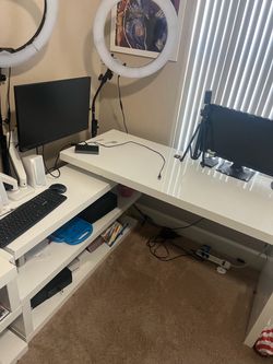 White 360-degree Swivel Desk