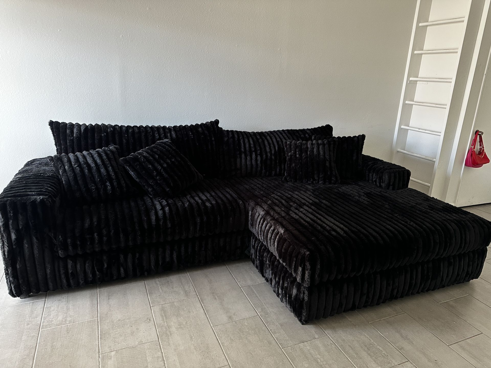 Black velvet Sectional sofa