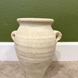 11 Inch Ceramic Textured Table Vase with Handle