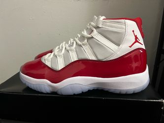 Jordan 11 cherry size 8.5