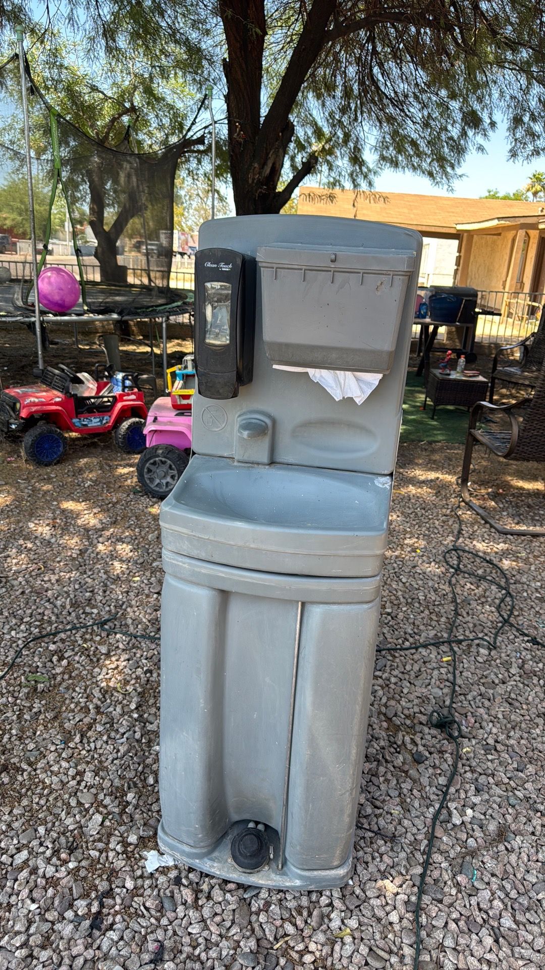 Portable handwash