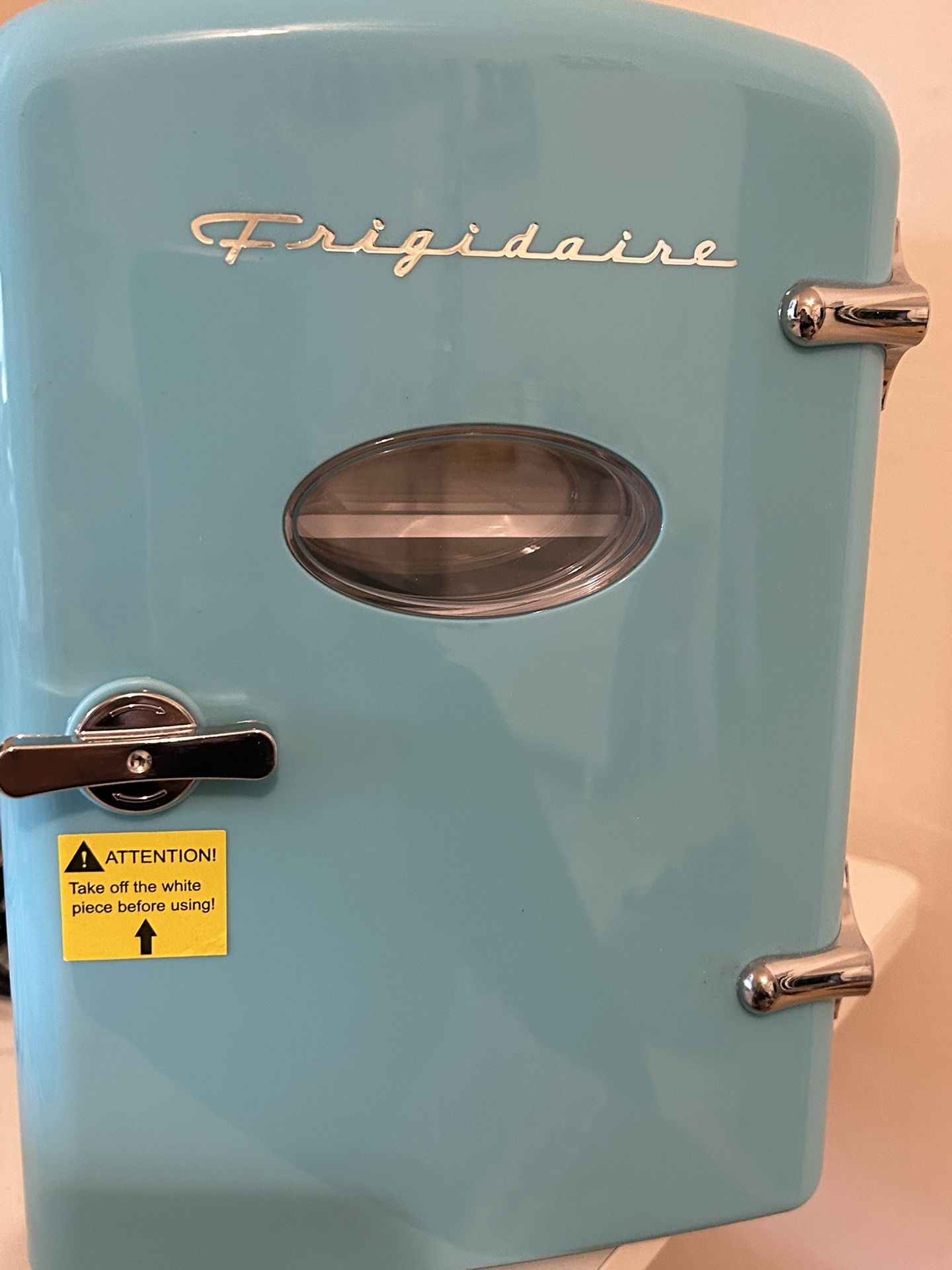 MINI FRIDGE FOR BEDROOM