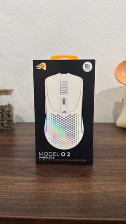 Wireless gaming mouse (New)