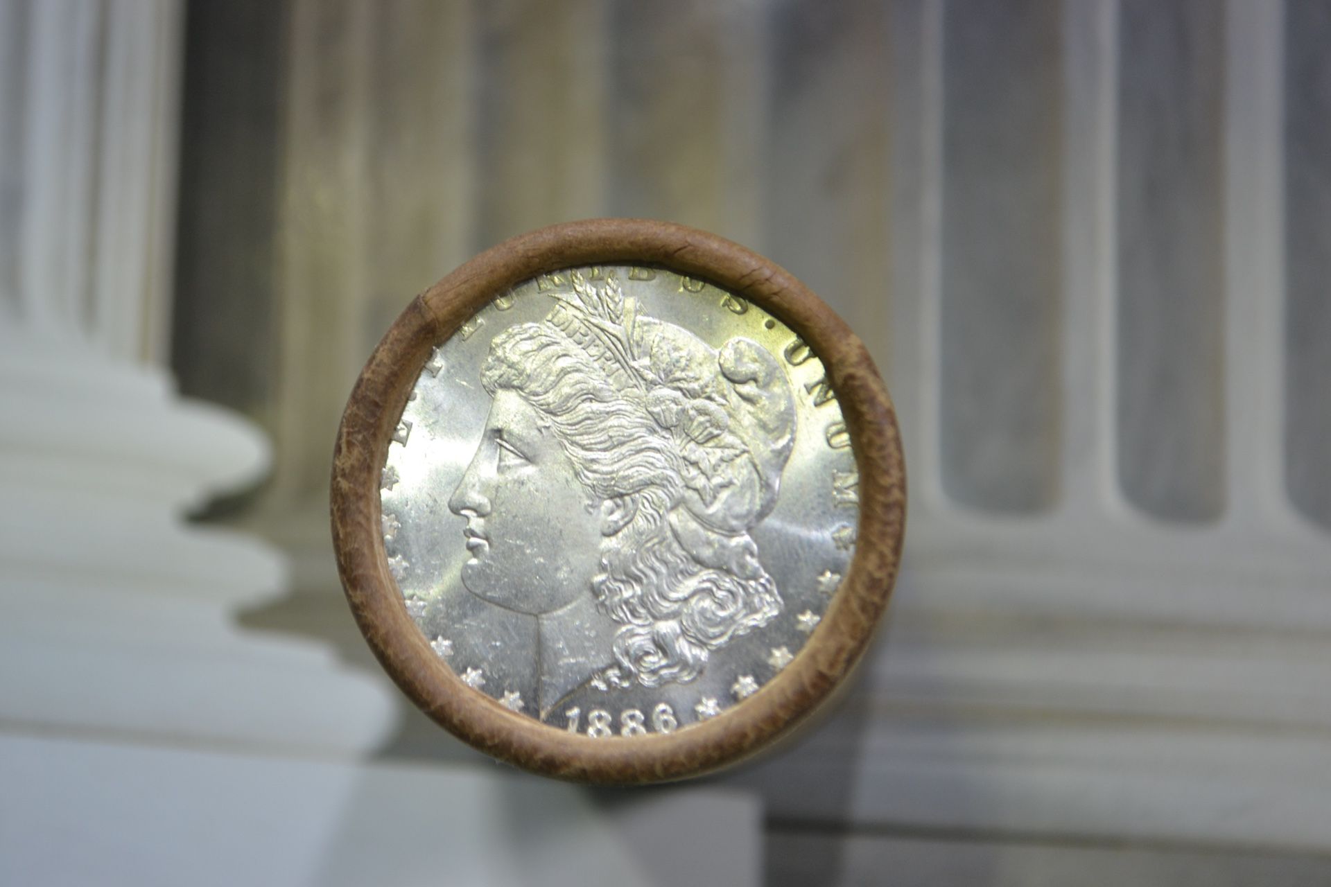 $20 SILVER DOLLAR ROLL 1886 and CC-Mint MORGAN DOLLAR ENDS