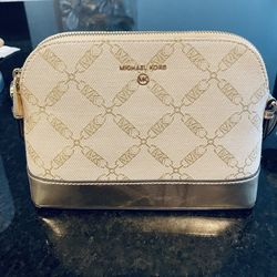 Michael Kors Jet Set Purse