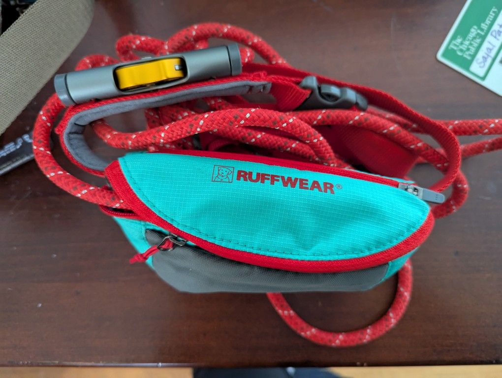 **🏔️ Ruffwear Hitch Hiker Leash - Red Sumac/Turquoise - Like New! 🏔️🐕**