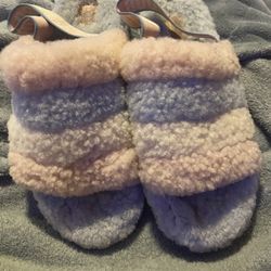 Women’s Ugg Slippers 