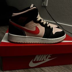 Nike Air Jordan 1 Mid GS