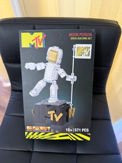 Lego MTV Moon Person