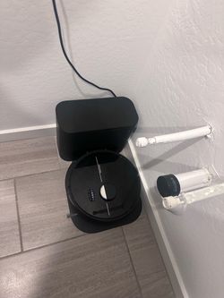 Bobsweep robo vaccum, map and self cleaning