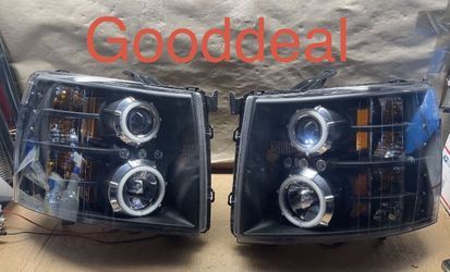 Pair Aftermarket Headlight For ford  Black housing  OPEN BOX ITEM  PLEASE CHECK PICTURES   PRICE IS FIRM!! $40 pair  LIMITED INVENTORY PICKUP ONLY CA 