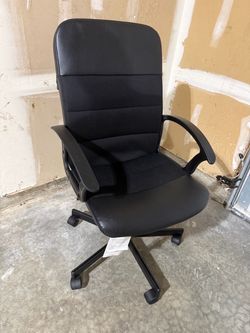 Desk chair
