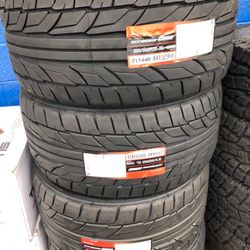 New Nitto 285/35R20 NT555 GII Tires