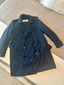 Men’s BURBERRY trench coat
