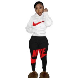women  Nike  sweatsuit  set 2 piece 