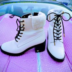 Coach Jill Leather Ankle Boot – Size 8 – Timeless Style & All-Day Comfort