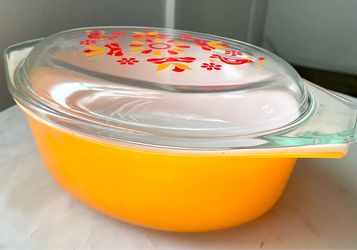 VINTAGE PYREX “FRIENDSHIP CASSEROLE DISH …#043”