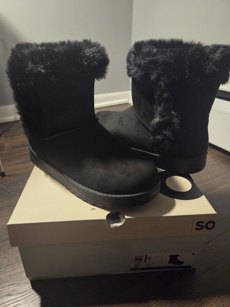 Black Plush Women's Boot