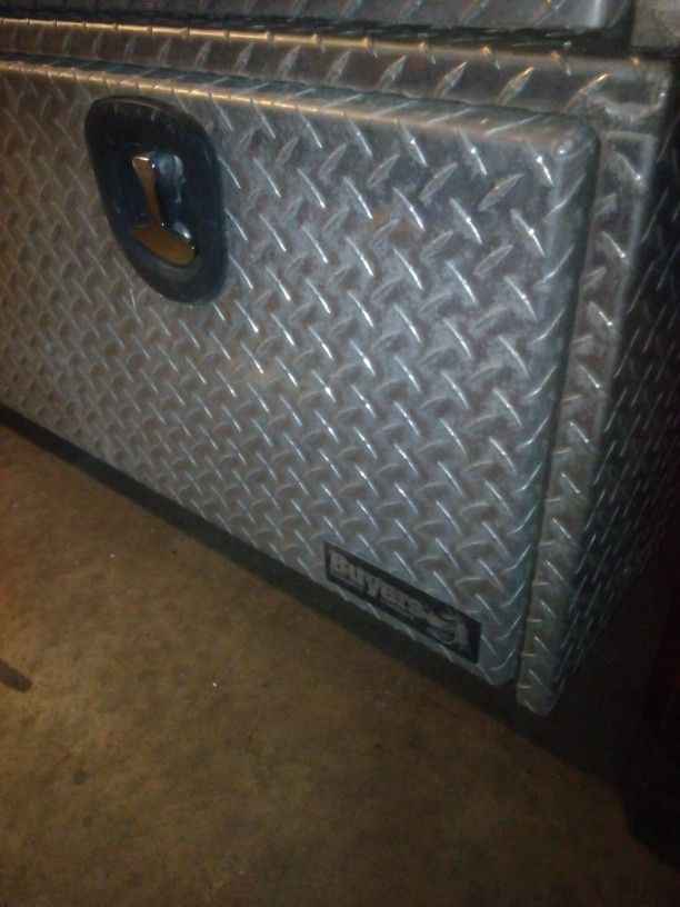 2 8ft Buyers Aluminium Toolboxs