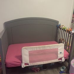 Crib/toddler Bed 