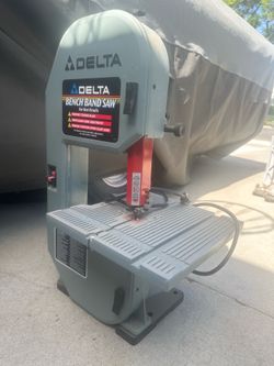 Delta 9” Benchtop Band Saw – Excellent Condition